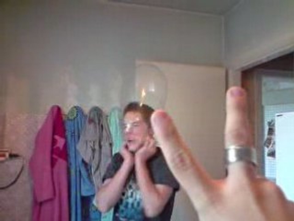 moi qui mai une capote sur la tete et qui la gonfle