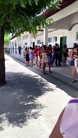 Santana do Acaraú: maior local de votação registra pouca movimentação e filas curtas