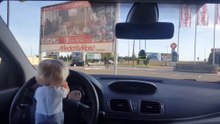 Bebés Gala y Erik van a la PELUQUERÍA_ juegan en el PARQUE y Meriendan en el Centro Comercial