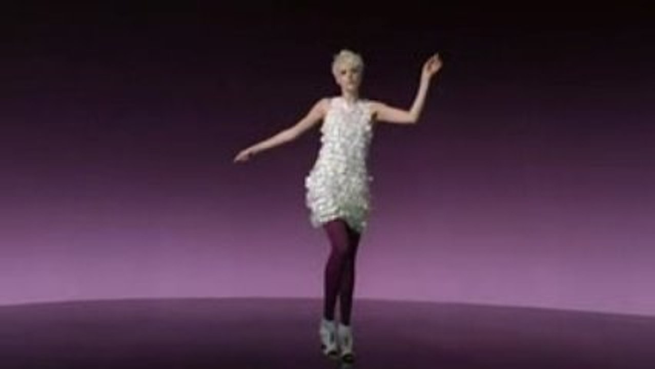 Agyness Deyn SHISEIDO Maquillage cm