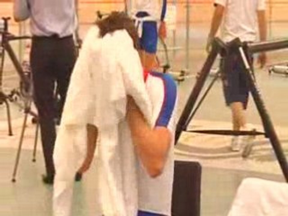 Wiggins takes cycling gold