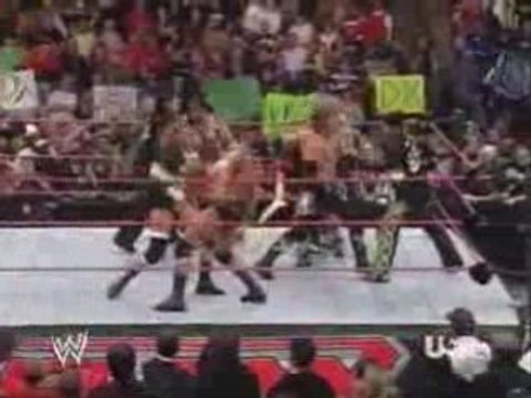 Hardy Boyz & DX vs Rated-Rko & MNM 4.12.06 pt1