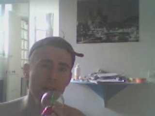 Wiwi égratigne "Partir quand même"