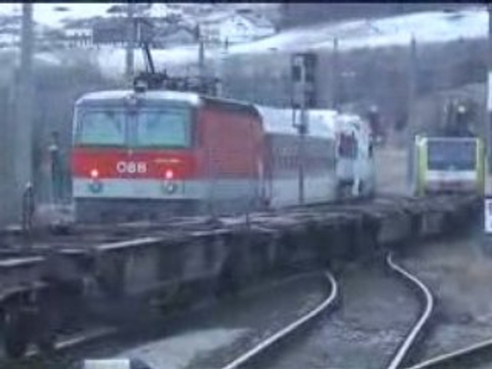 Dépassement de train à Matrei (Brenne