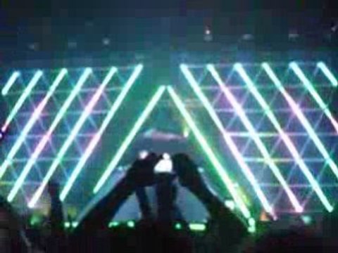 DAFT PUNK @ HMH AMSTERDAM / AROUND THE WORLD & HBFS