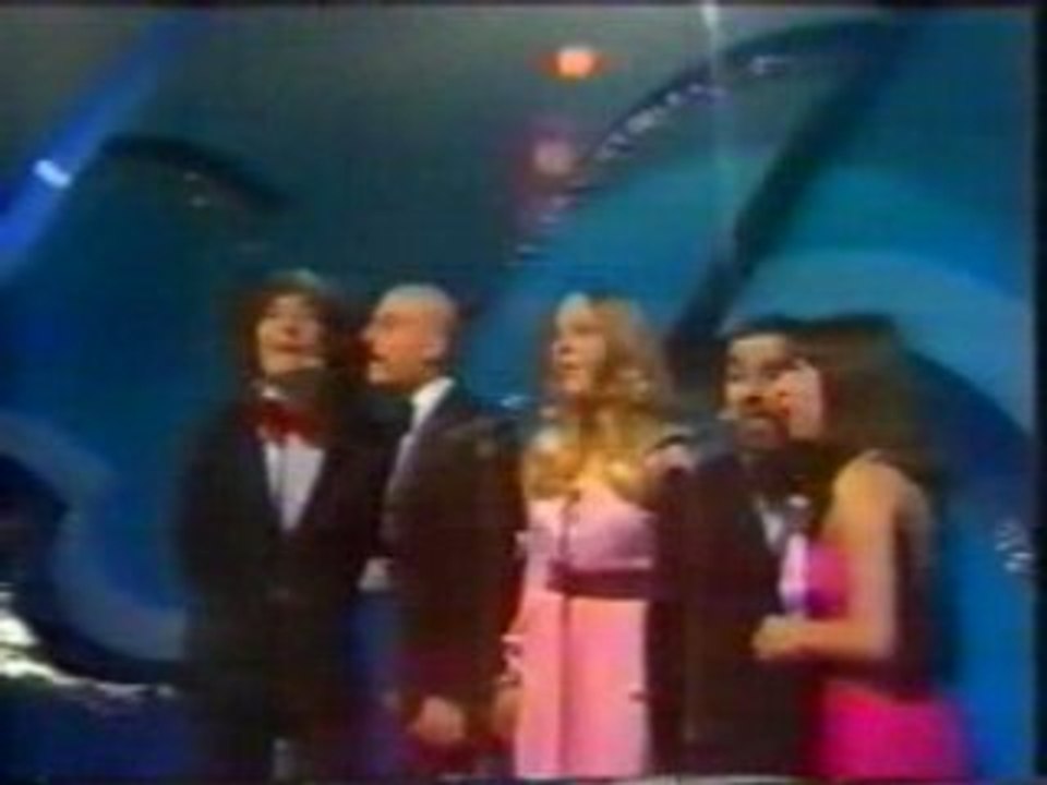 NICOLE RIEU - et bonjour a toi l'artiste live (1975)