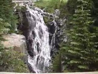 Water Fall aux Mount Rainer