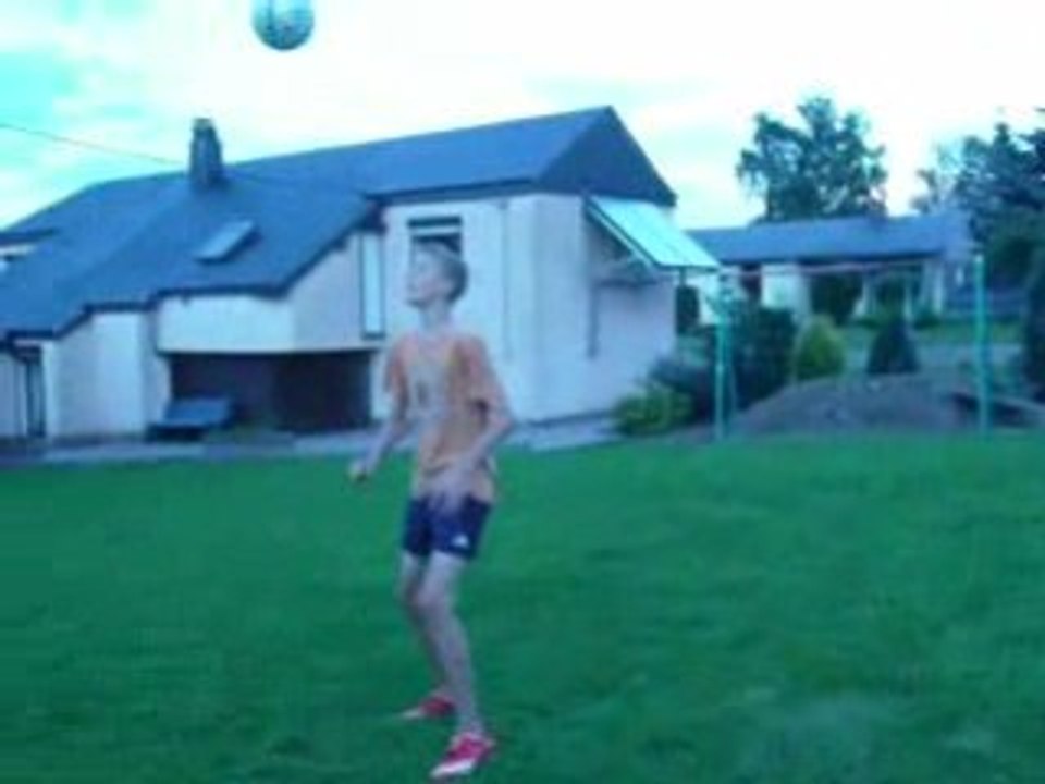 Moi qui joue au foot comme un nul