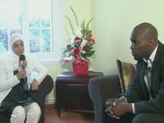 Kemi  Seba prône l'unité de tous les DIGNES