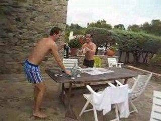 C'est l'heure de l'apéro!