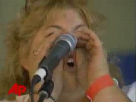 Frau macht Schwein Geräusche