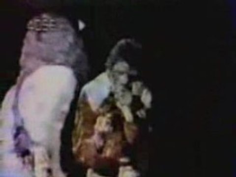 Michael Jackson & Eddie Van Halen - Beat It (Dallas 1984)