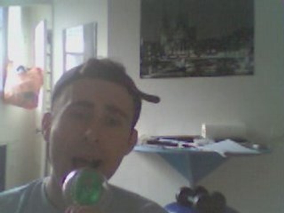 Wiwi égratigne "Big boys don't cry"