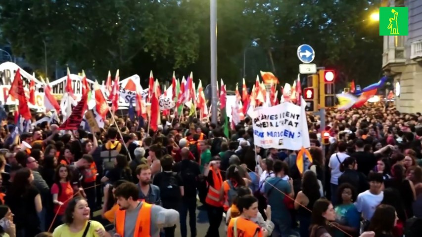 Disturbios al final de multitudinaria marcha por la vivienda en Barcelona