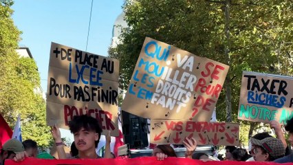 Saint-&Eacute;tienne : Entre 2500 et 8000 manifestants pour soutenir les lyc&eacute;ens