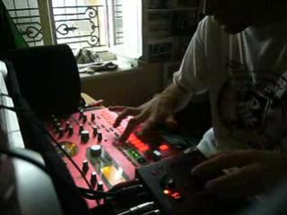 KORG ELECTRIBE ESX1 - Remake me drum!! (breakbeat remix)