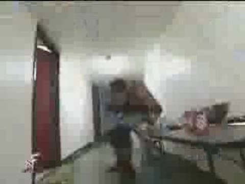 WWE - Undertaker & Kane Kills The Big Show (Live on Raw 2001