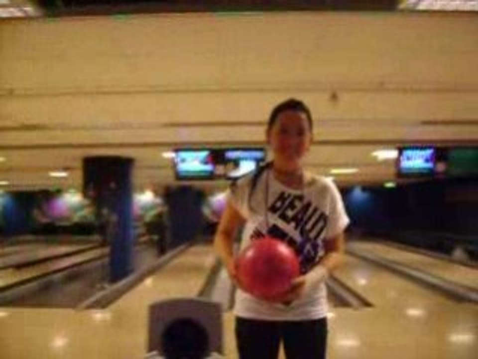 Anja & Nancy im Molde Bowlingcenter