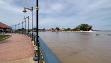 Heavy Duty Tugboats: The Real Side of Koh Kret Island