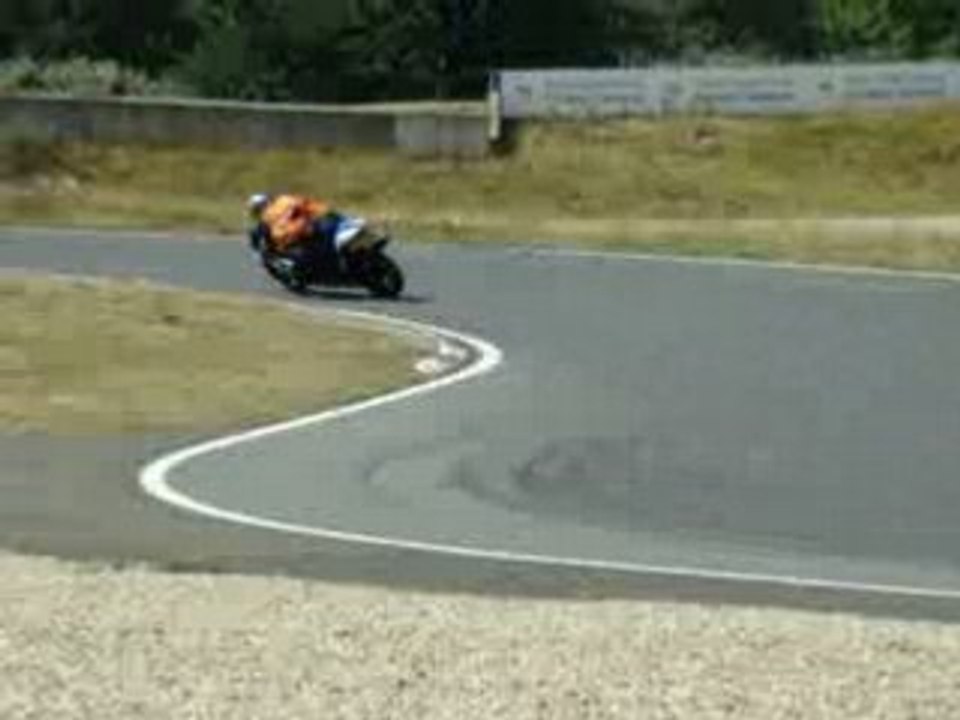 Circuit carole 600 gsx'r 2005 2eme partie