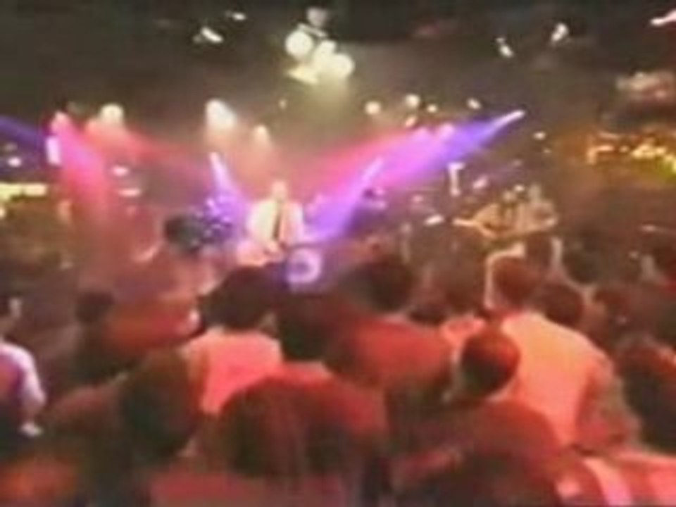 Stephen Harper hacks Canadian culture to pieces