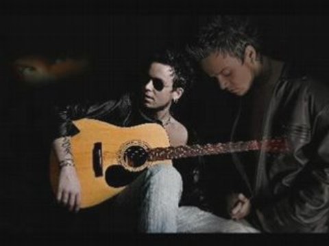 Tuna Tabu Zalim Dinle