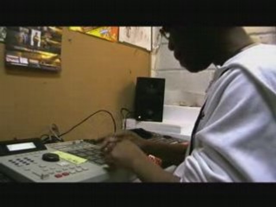 Aayité On The Mpc - Soft Percu
