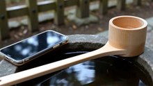 神社で外国人観光客に参拝の作法が伝えられない｜英語でその場でオフライン翻訳｜TransferFriends