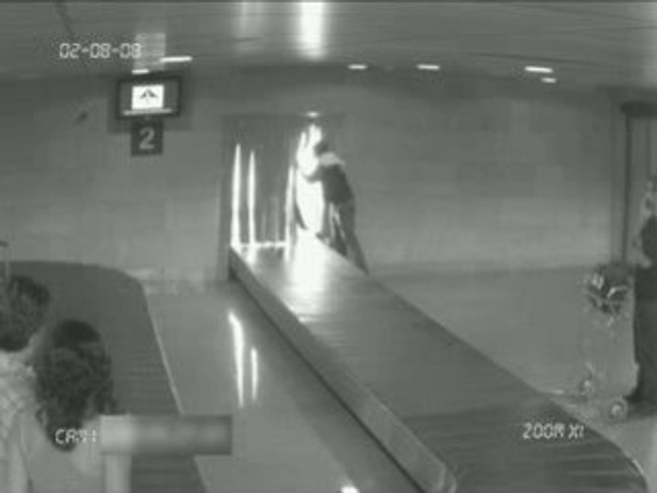 Adelantandose a la cinta del aeropuerto