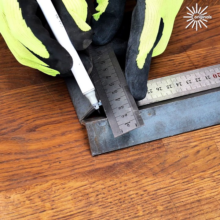 The ultimate guide to welding 90-degree angle iron! 🔨💯 - video Dailymotion
