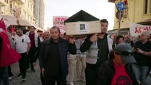 Протесты в турецком Измире после перехода мэра в партию Эрдогана