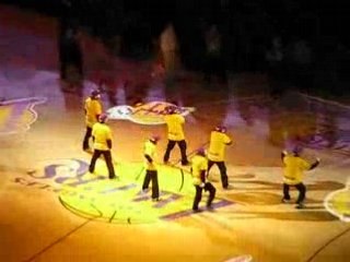 JABBAWOCKEEZ DANCE LAKERS