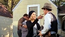Das bekannte Verbrecher-Paar Bonnie und Clyde im Trailer des gleichnamigen Films aus dem Jahr 1967