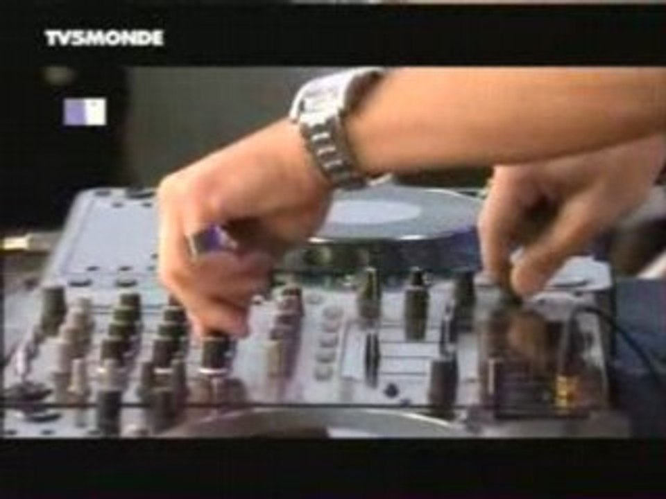 David Vandetta  hold that sucker down