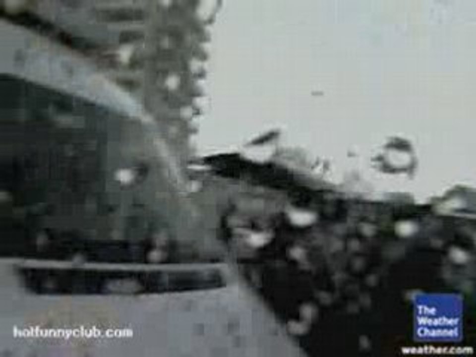 Kite Surfer Gets Thrown Around By Hurricane