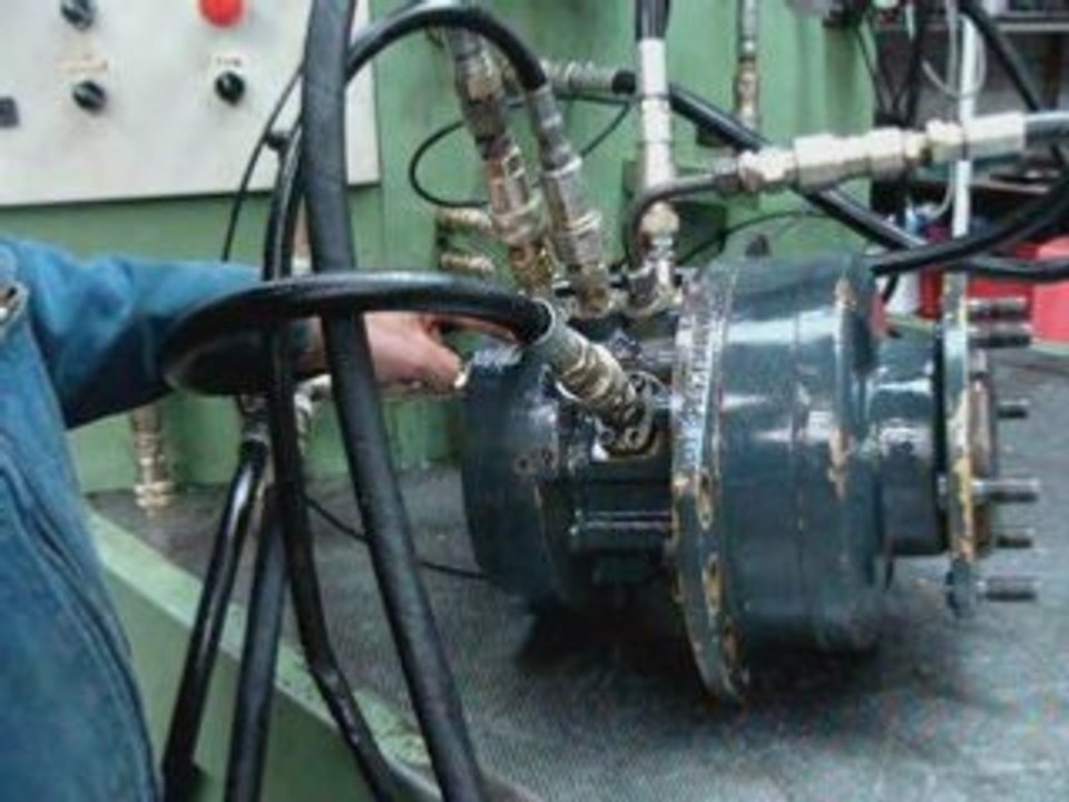 poclain banc essais teste moteur hydraulique poclain