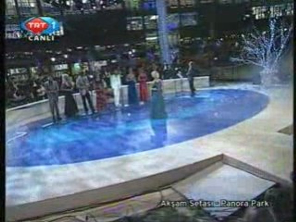 AKSAM SEFASI - AYSEN BİRGÖR - BİR GARİP YOLCUYUM