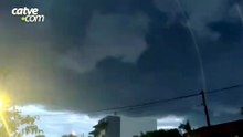 Dia vira noite em Ubiratã durante temporal e árvore cai na BR-369