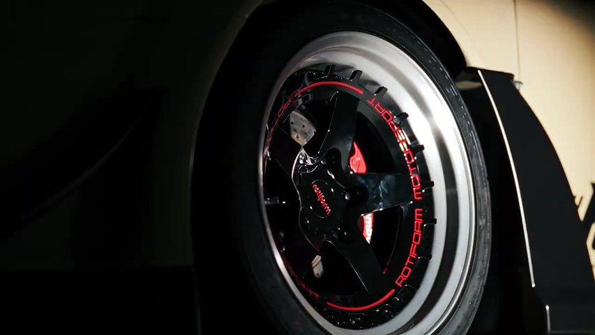 بورشه 911 معدلة بمحرك V8 تيربو و1200 حصان