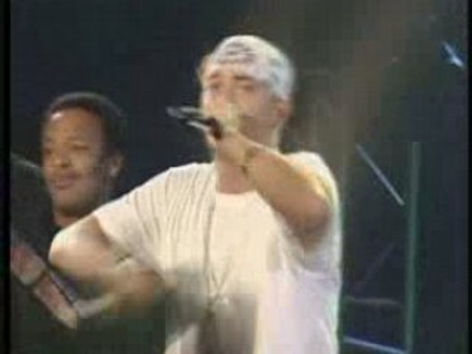 [Eminem & Dr. Dre] Forgot about Dre (live in europe)