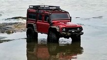 Traxxas TRX-4 Defender 1/10 Scale RC Car - BEACH Short 3