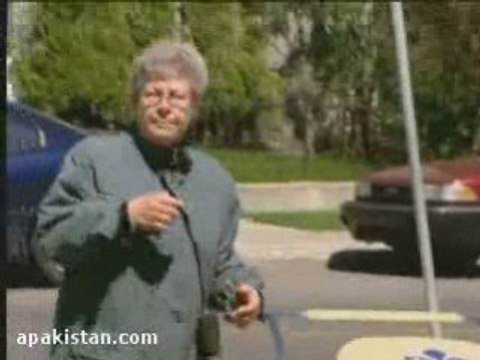 Peeing Orphan - Hidden Camera Pranks Just For Laughs