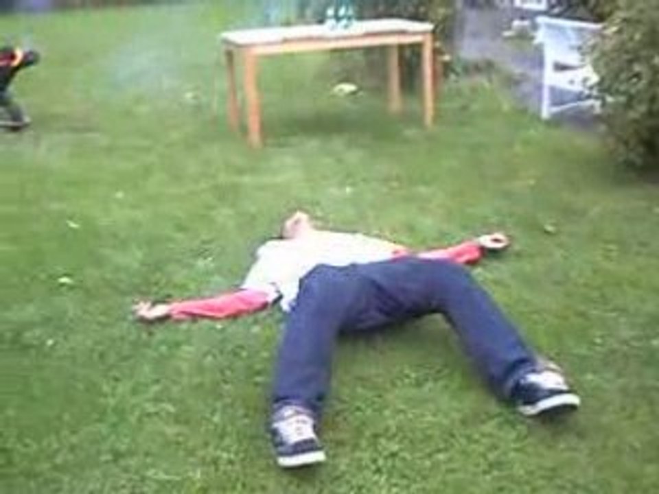 Régis fait du trampoline