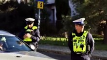 Policja dementuje doniesienia o "krwawym piątku". Fala zatrzymań nastolatków trwa