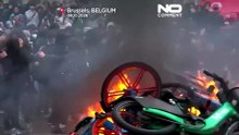 Starcia policji z protestującymi w Brukseli podczas marszu przeciw cięciom wydatków