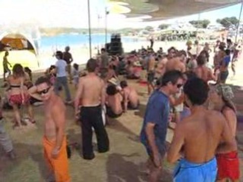 BooM festival 2008 Groovy Beach mode repos!!!