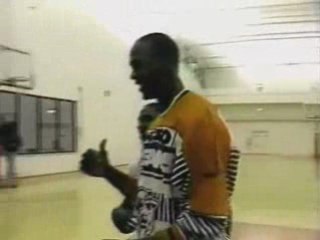 Larry jordan (le grand frère de michael)