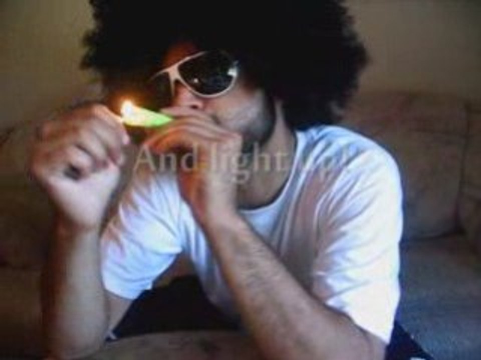 Master Bong Reveals How to Create a Highlighter Pipe