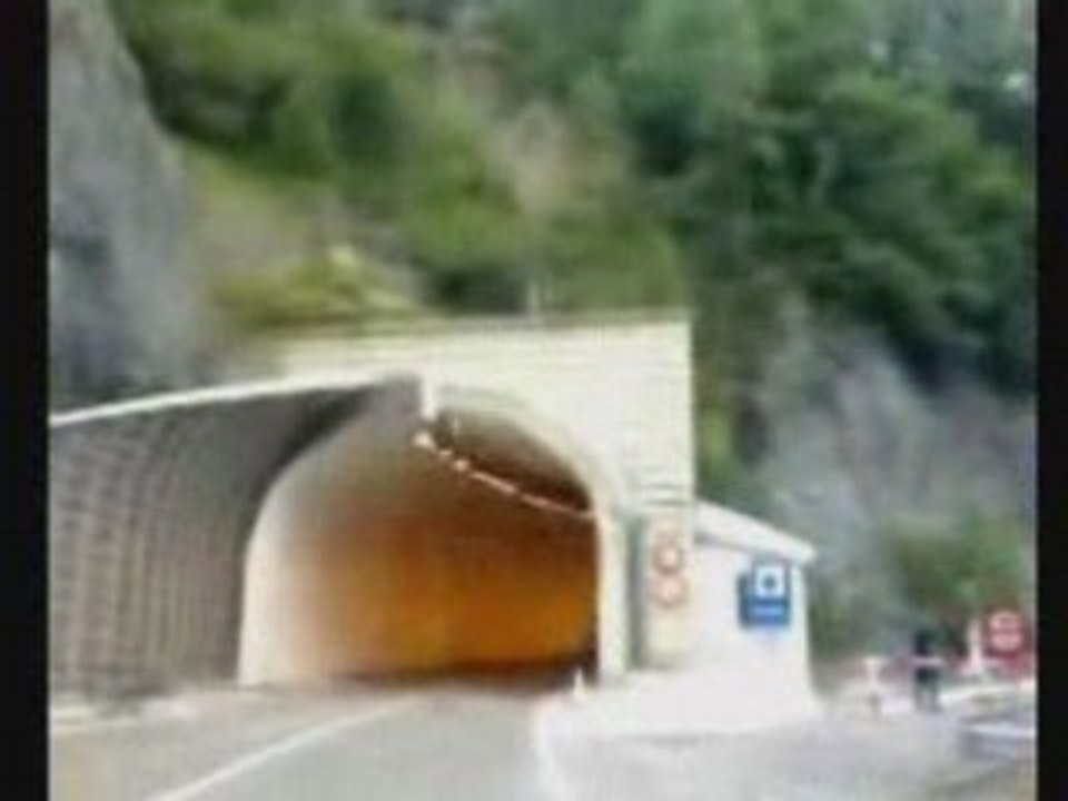 http://daviddavidlive.blogspot.com/