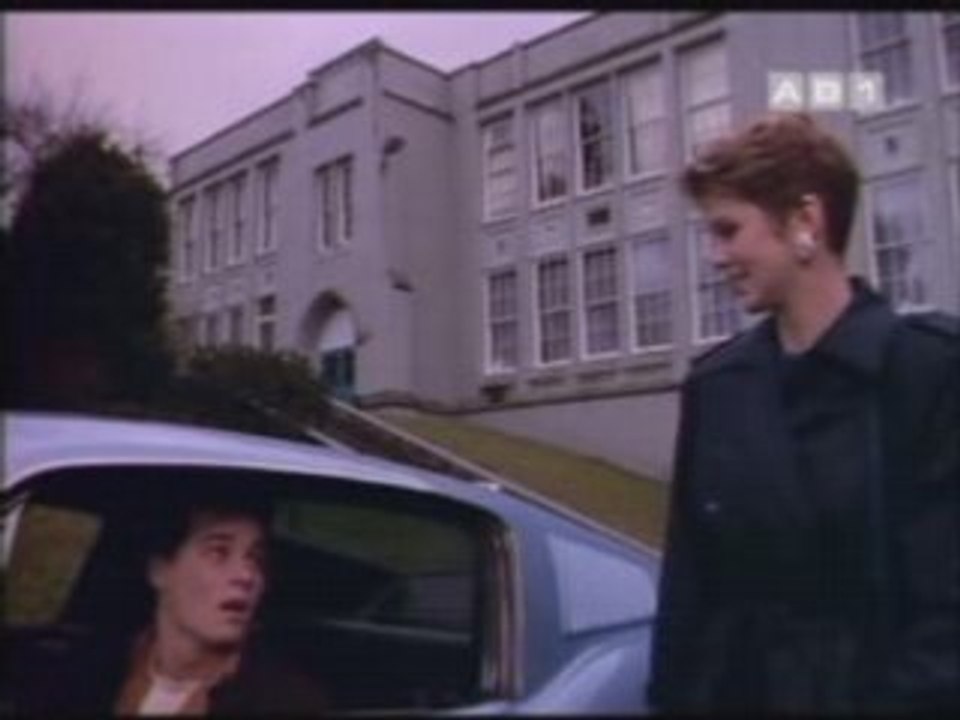 21 Jump Street - 1x04 - Pas Touche Au Prof part2